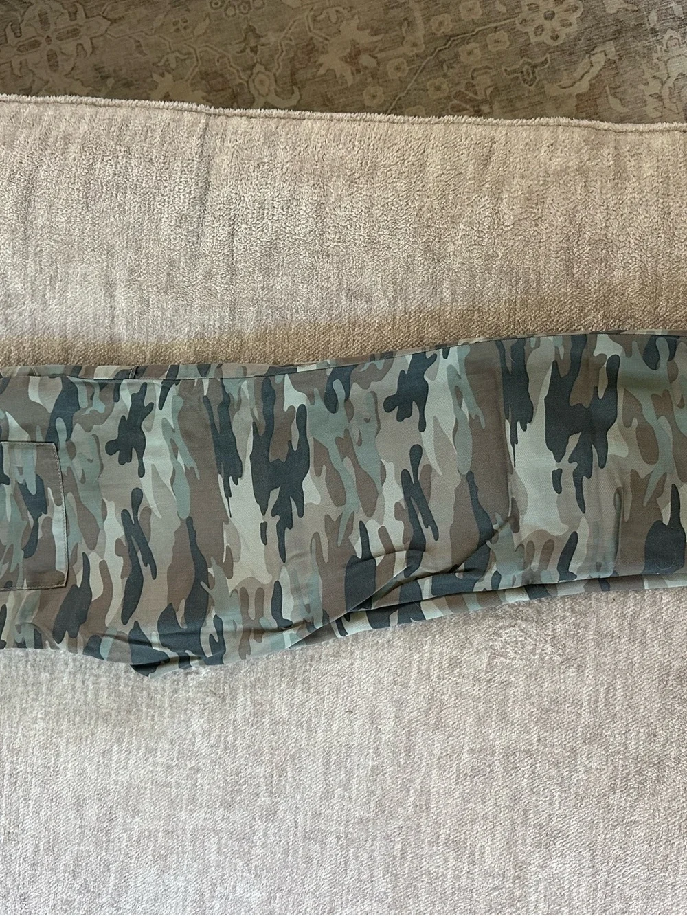 GAP Women’s Green Camo Jogger Pants, Trendy, Athleisure Wear, Comfortable